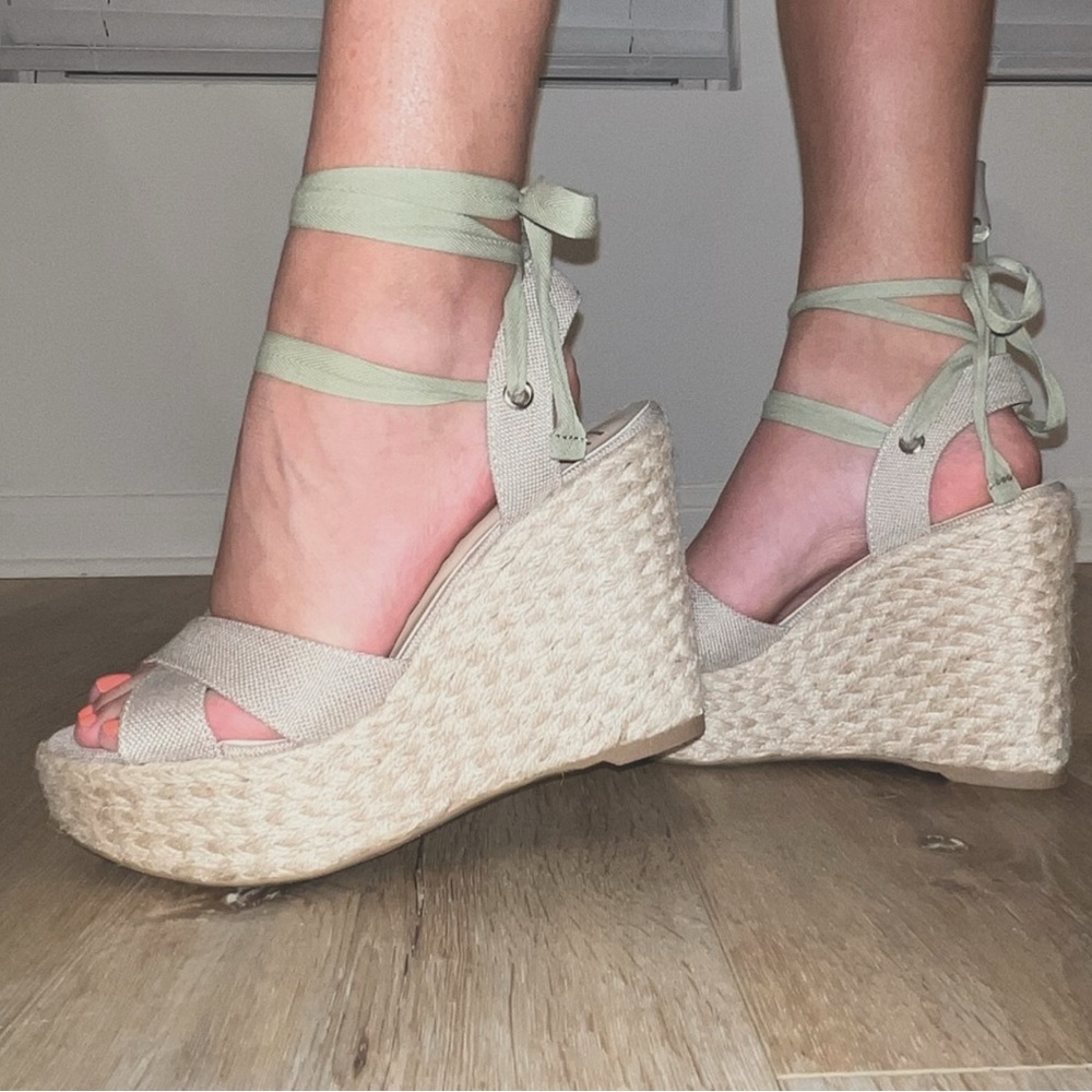 8.5 Tan Wedge Heels w Linen Toe/Heel Straps & Braided Twine Heel. New/Never Worn